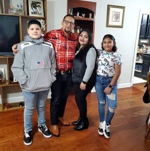 Meet your Posher, Vicente